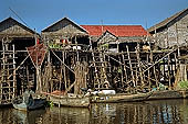 Tonle Sap - Kampong Phluk floating village - stilted houses